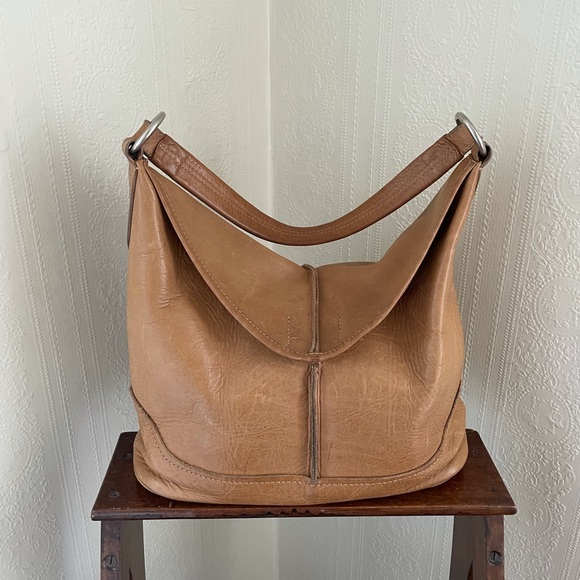 Frye Handbags - 💚FRYE fold over vintage leather Hobo bag